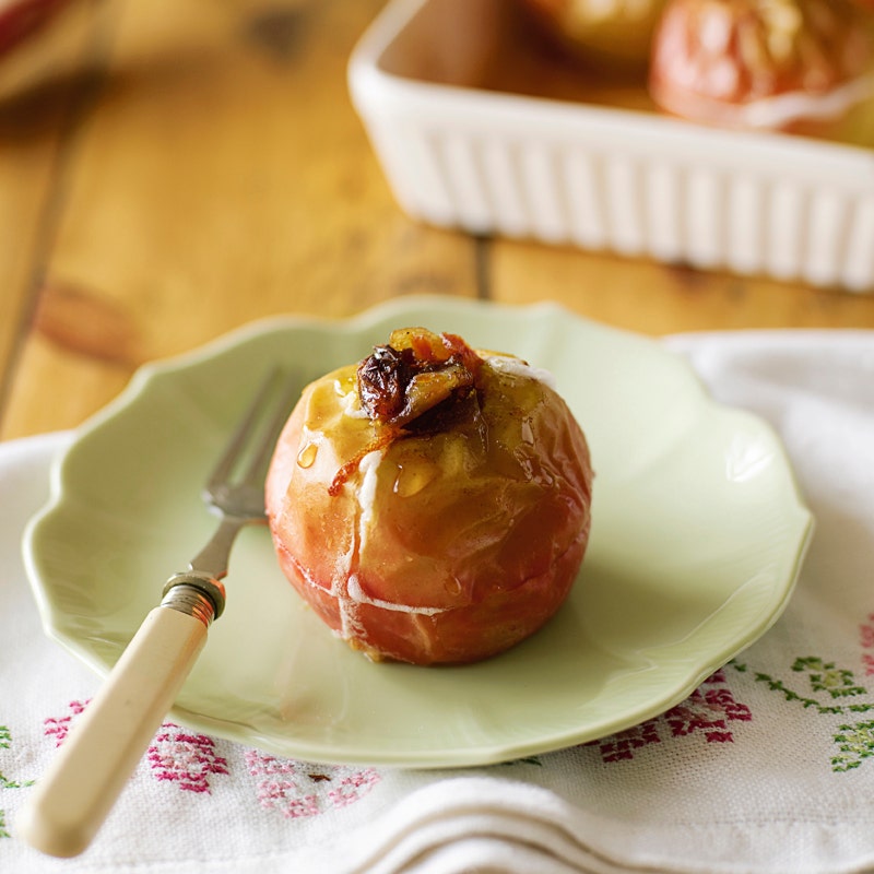 Backäpfel mit Datteln und Orangen