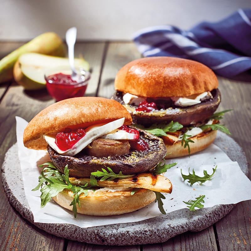 Portobello-Burger mit Camembert