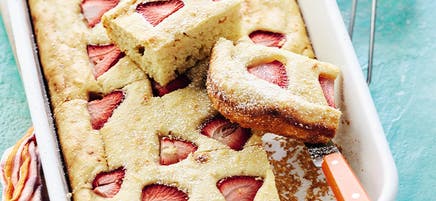 Wendy's strawberry tray bake pancakes