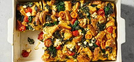 Spinach, feta & tomato breakfast casserole
