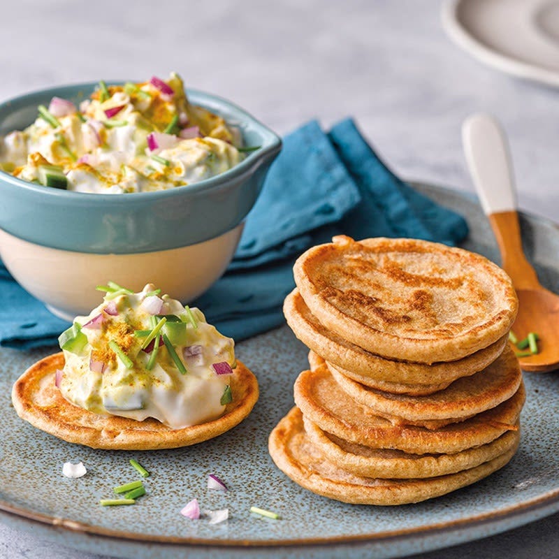 Buchweizenblinis mit Currycreme