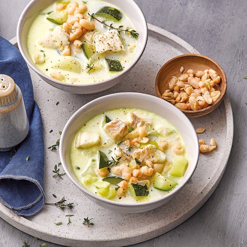Fischsuppe mit gebackenen Bohnen