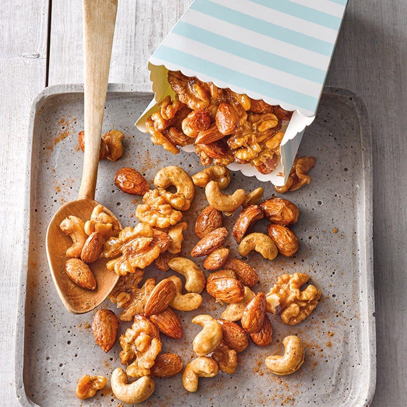 Gebrannte Gewürz-Nüsse