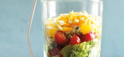 Salade épicée au tofu fumé et vinaigrette à la moutarde