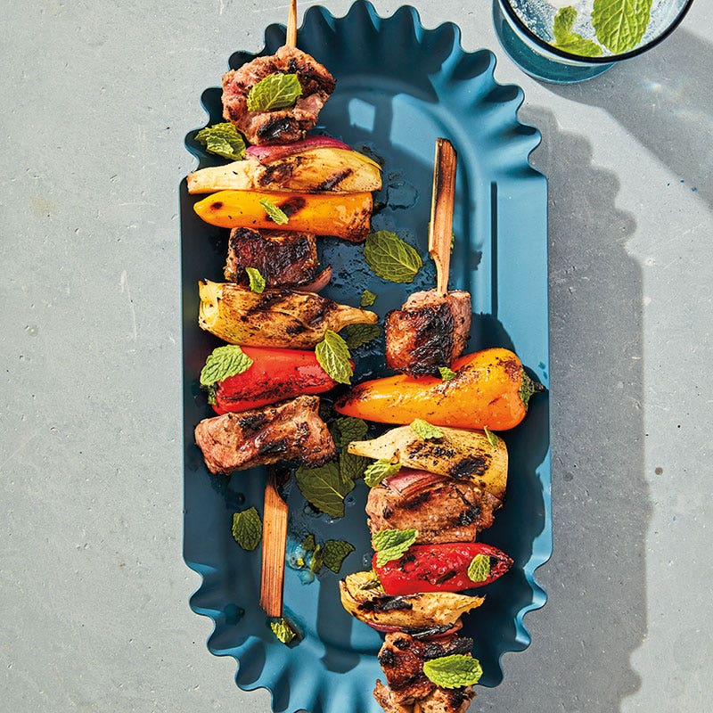 Lamm-Kebabs mit Artischocken und Paprika