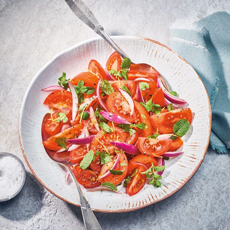 Tomaten-Zwiebel-Salat mit Koriander