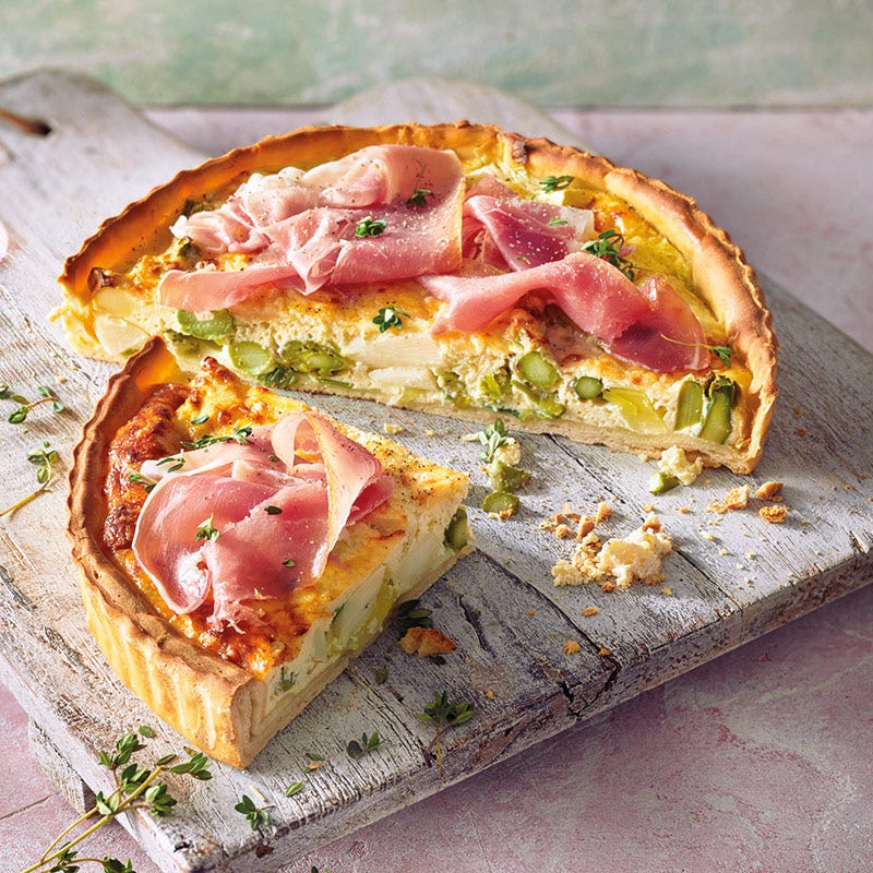 Spargel-Ricotta-Tarte mit Serranoschinken