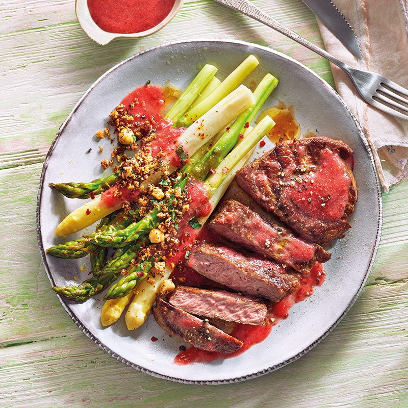 Zitronenspargel mit Chili-Erdbeer-Steak