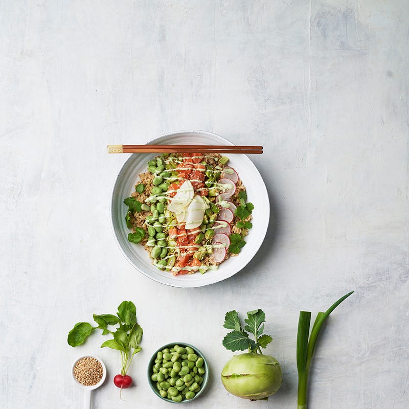 ViktVäktarna - Poké bowl med havreris, lax och ingefärspicklad kålrabbi