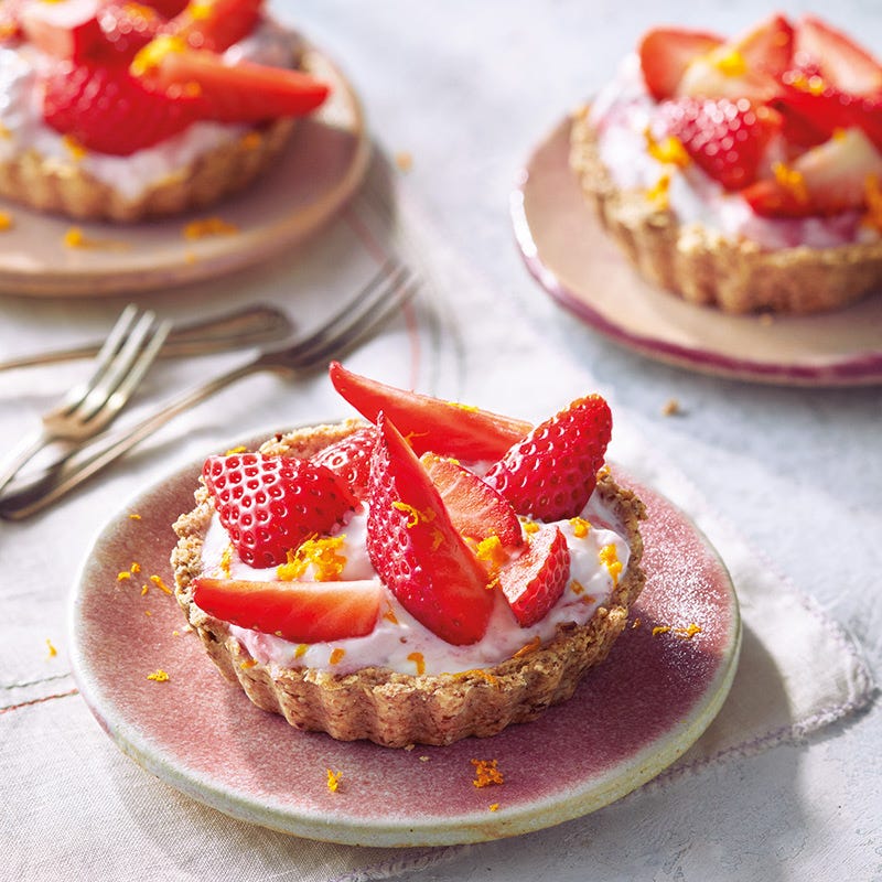 Erdbeer-Dinkel-Tartelettes mit Skyrcreme
