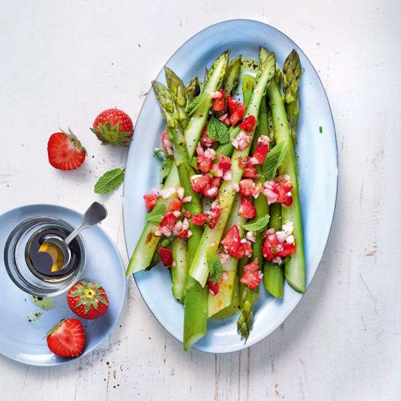 Photo de Asperges vertes au tartare de fraises prise par WW