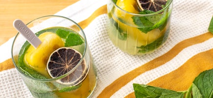 Mango mojito poptail