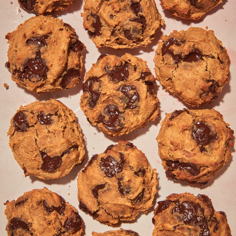 Peanut butter & chocolate chip cookies