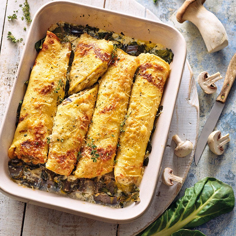 Crespelle mit Pilzfüllung auf Mangold