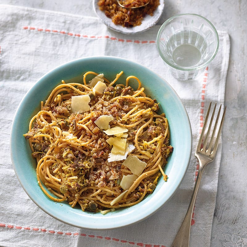 Linsennudeln mit Sardellen und Kapern