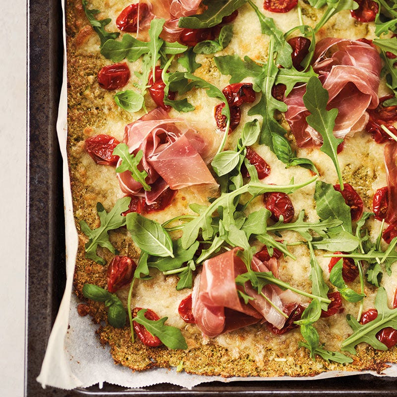 Bunte Pizza mit Broccoliboden