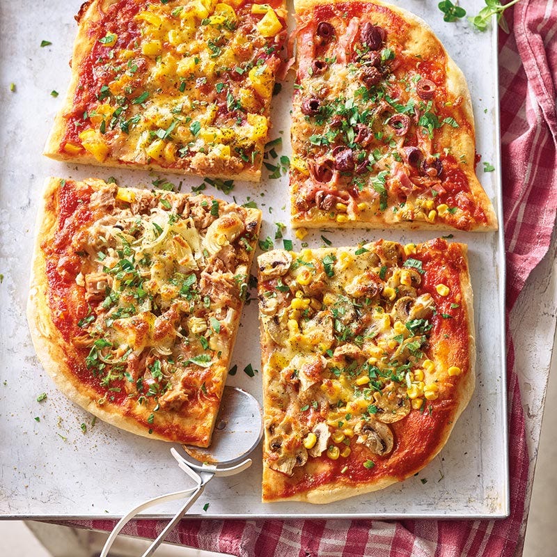 Klassische Pizza quattro stagioni