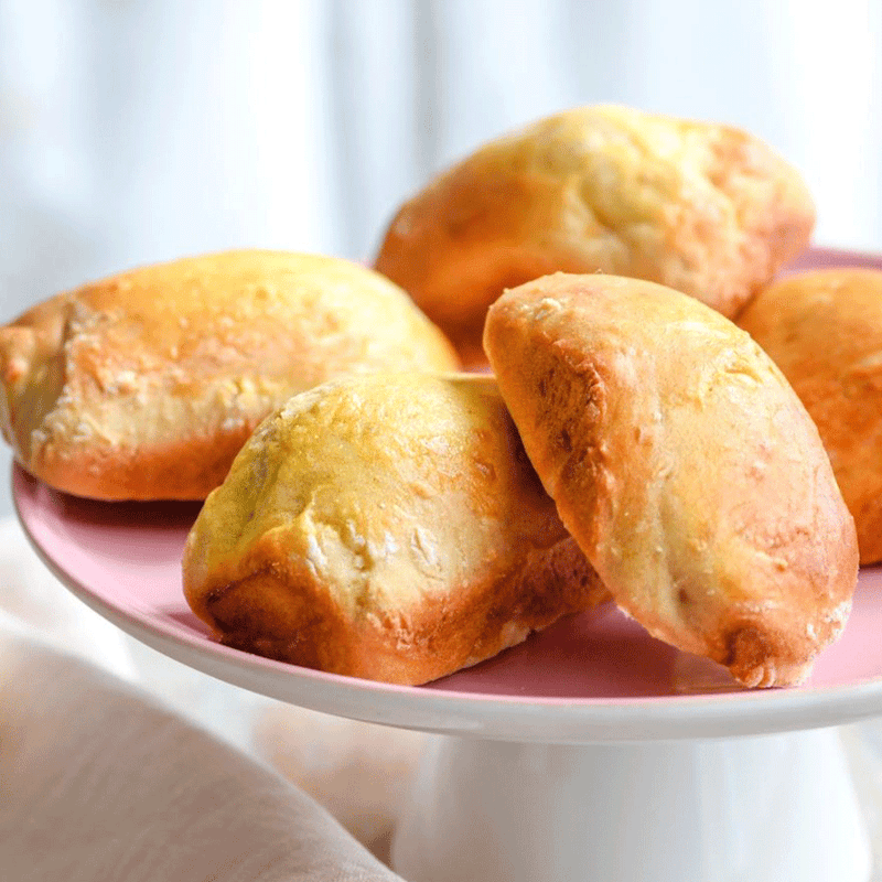 Mini brioche burger rolls