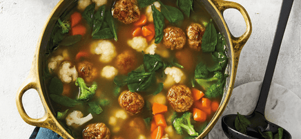 Easy vegetable soup with chicken meatballs