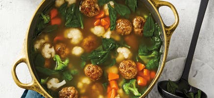 Easy vegetable soup with chicken meatballs