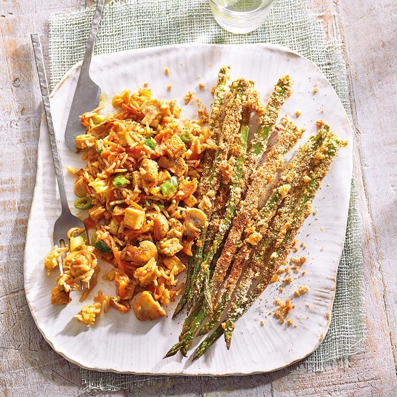 Asia-Reis mit gebackenem Spargel