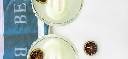 Pineapple and coconut sparkling margarita poptail