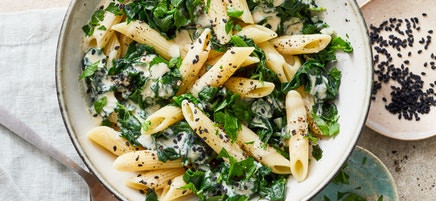 Penne aux épinards et sauce au sésame