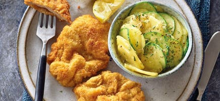 Wiener Schnitzel mit Kartoffel-Gurken-Salat