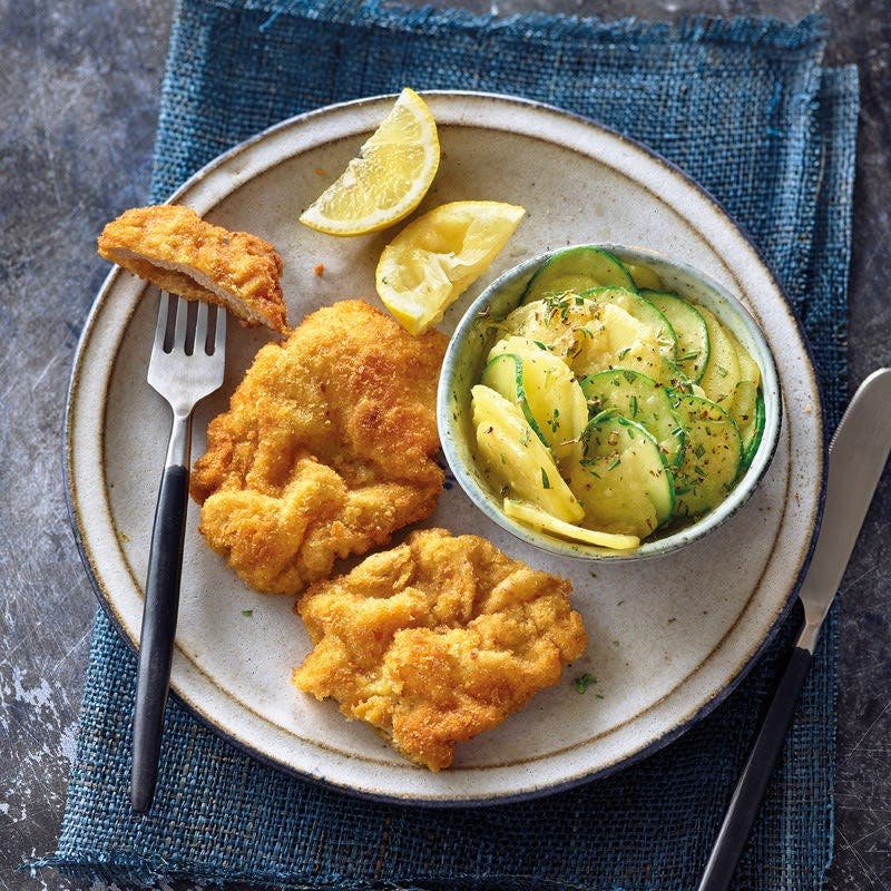 Wiener Schnitzel mit Kartoffel-Gurken-Salat