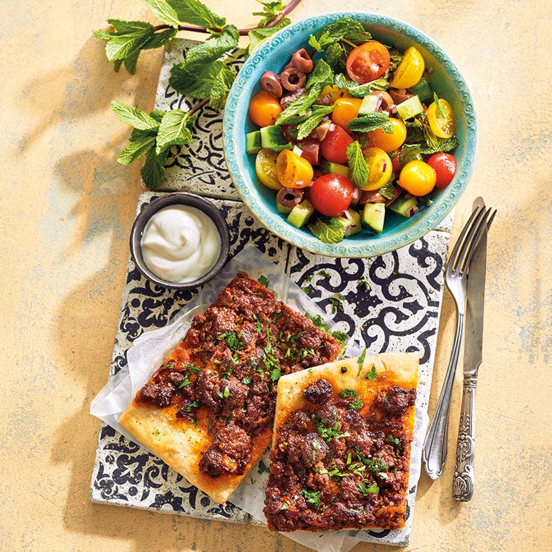 Tomatensalat mit Lahmacun-Ecken