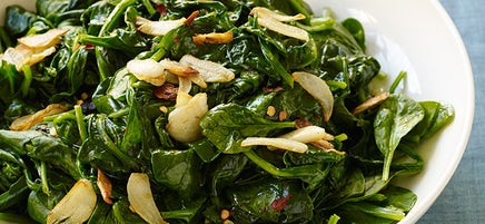 Sauteed Spinach with Crispy Garlic