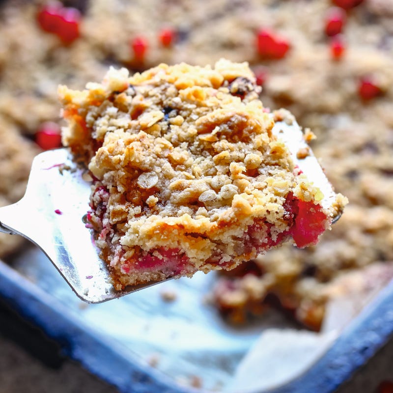 Foto van Crumble met rood fruit en appel door WW