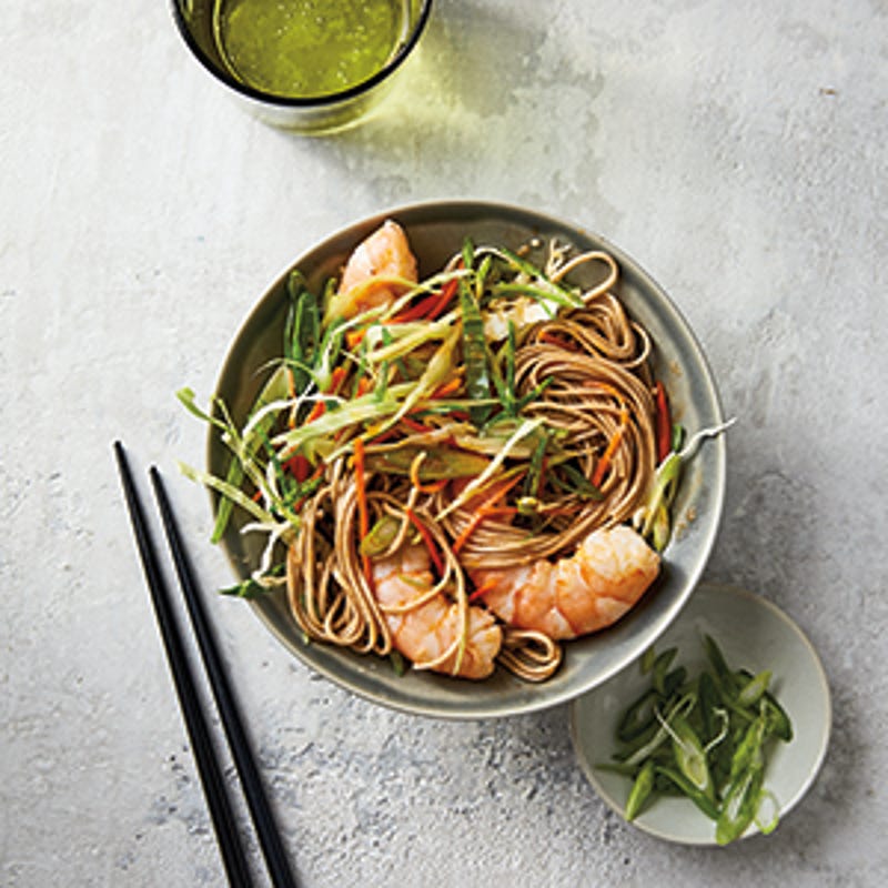 Foto van Sobasalade met scampi's en savooiekool door WW