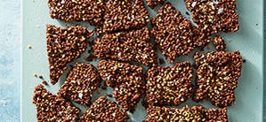 Knapperige chocoladereep met quinoa