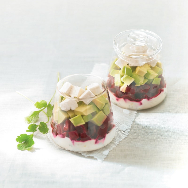 Verrines de betterave, avocat, feta