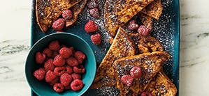 Kaneelwentelteefjes met frambozen