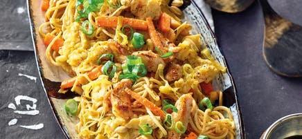 Chinesische Bratnudeln mit Ei