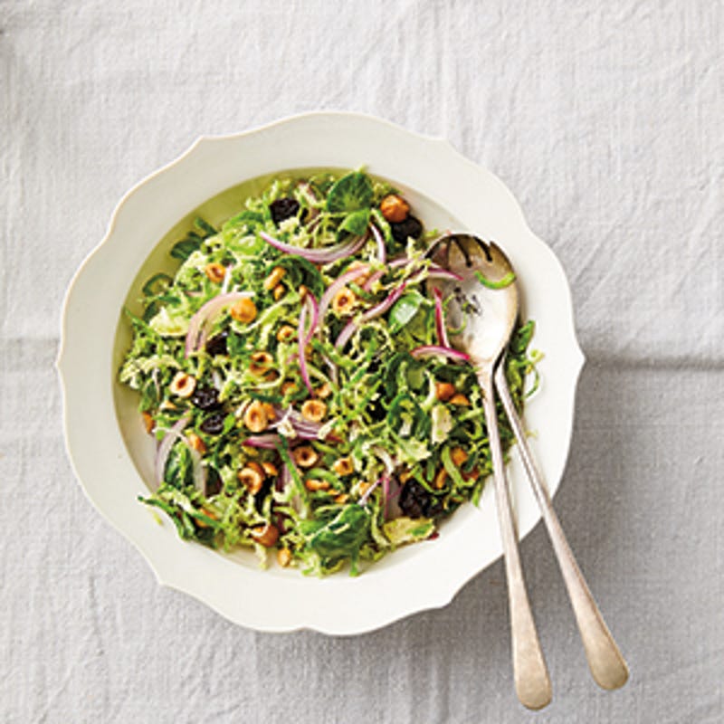 Foto van Spruitjes met hazelnoten en kersen door WW