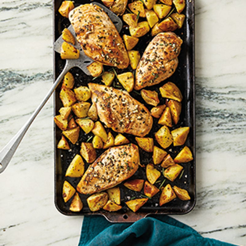 Foto van Kip met aardappelen en rozemarijn uit de oven door WW