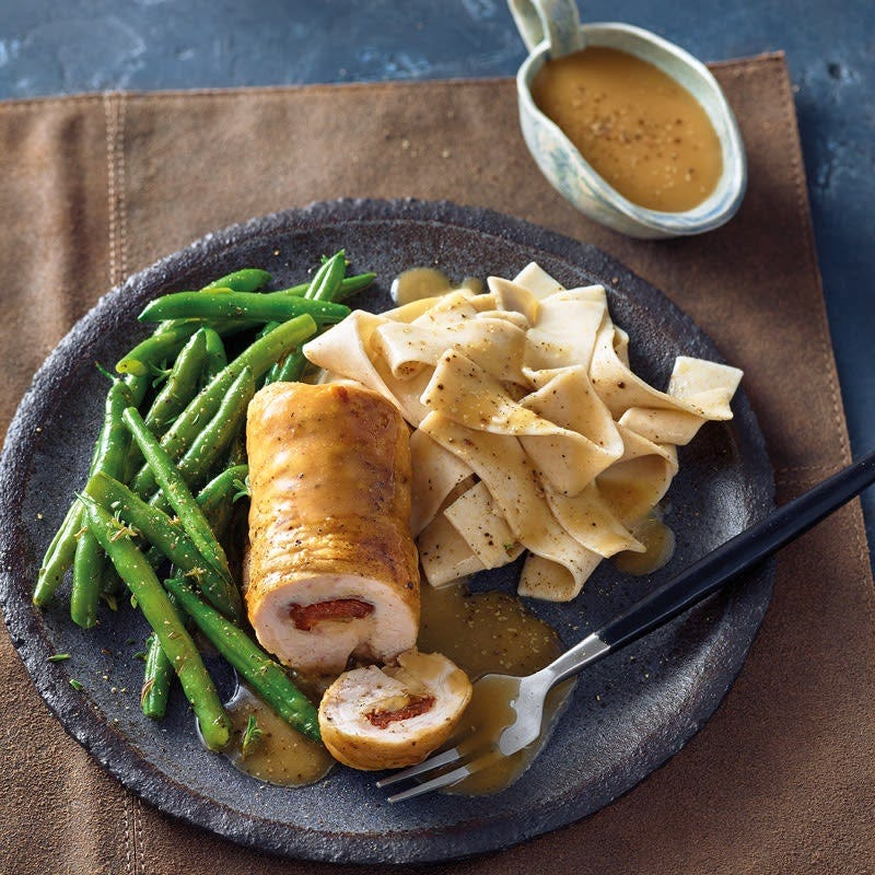 Geflügelroulade Italia mit Bandnudeln