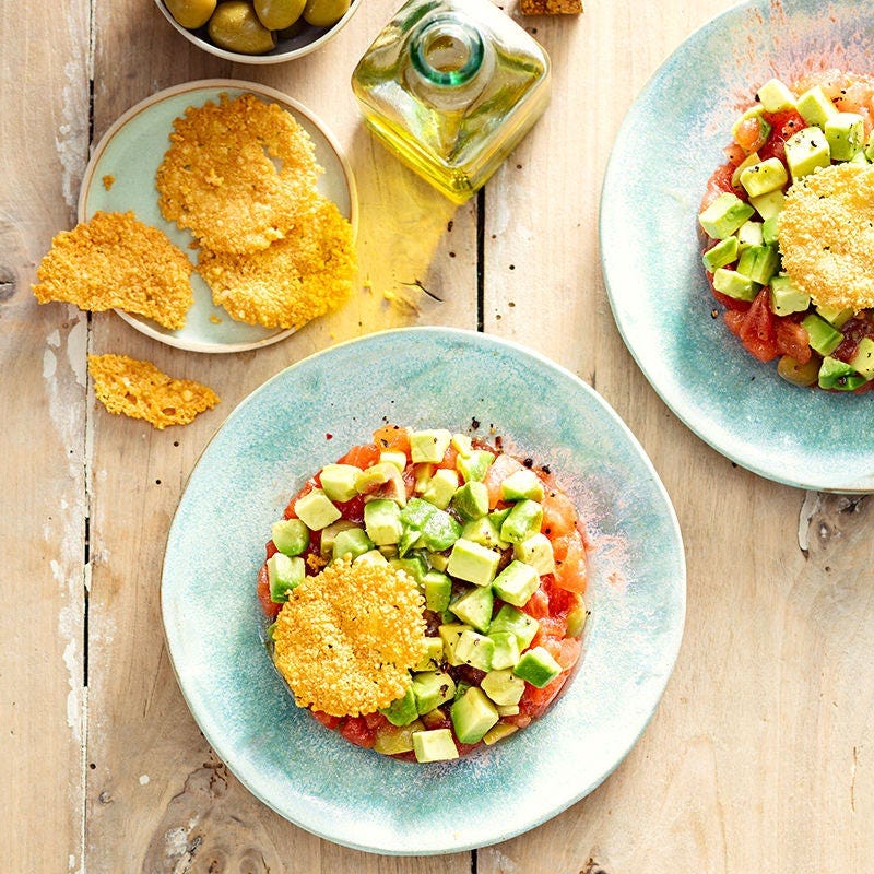 Tartare de tomates à l’avocat