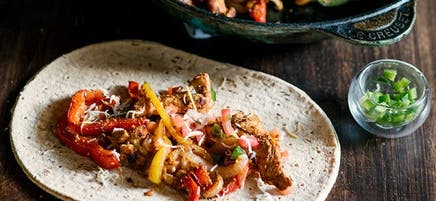 Fajitas au poulet et aux légumes