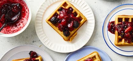 Gaufres belges avec compote de citron et de baies facile à faire