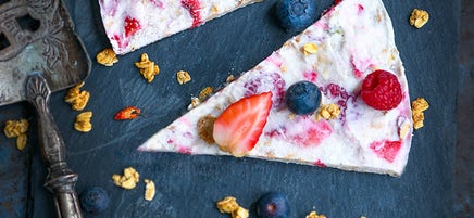 Frozen Yoghurt Pizza