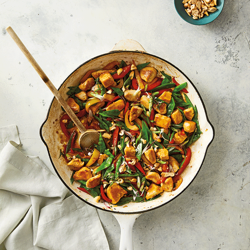 One-pan chicken with cashews & vegetables