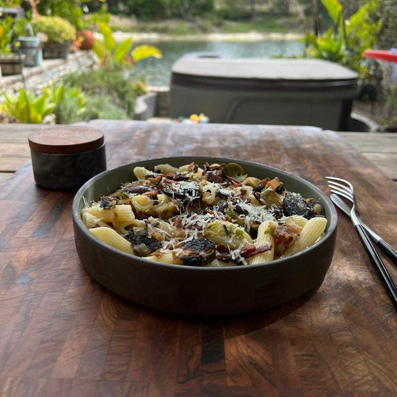 Pasta mit Rosenkohl und Datteln