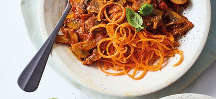 Karotten-Spaghetti mit Pilzbolognese