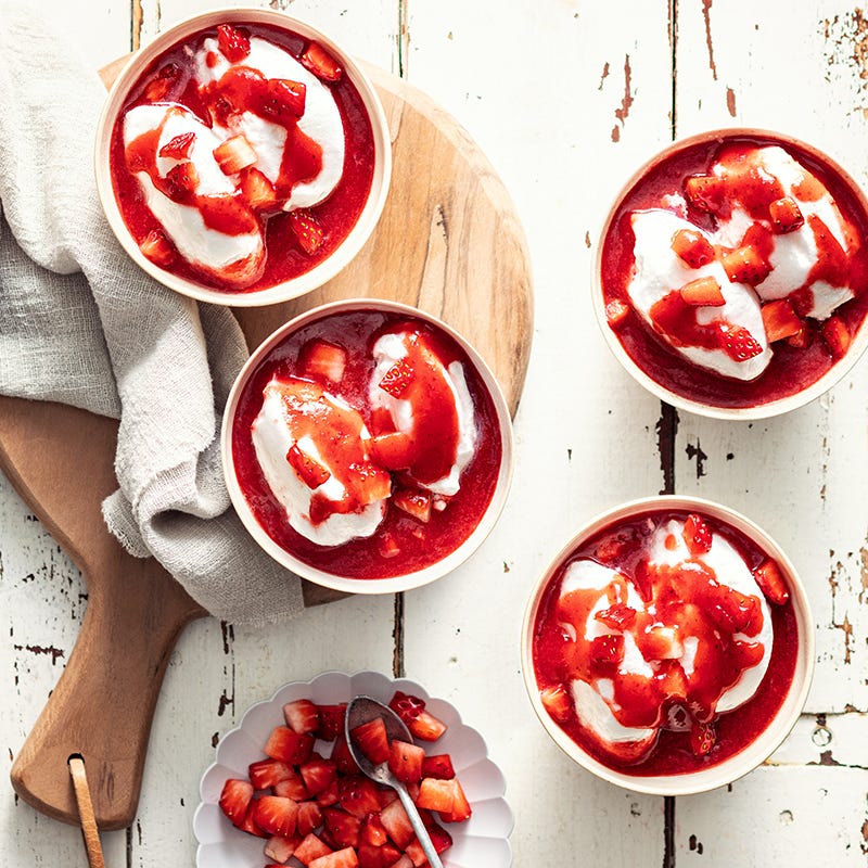 Photo de Œufs à la neige au coulis de fraise prise par WW