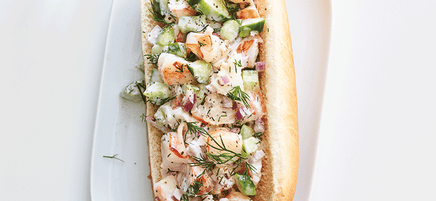 Prawn roll with cucumber and dill