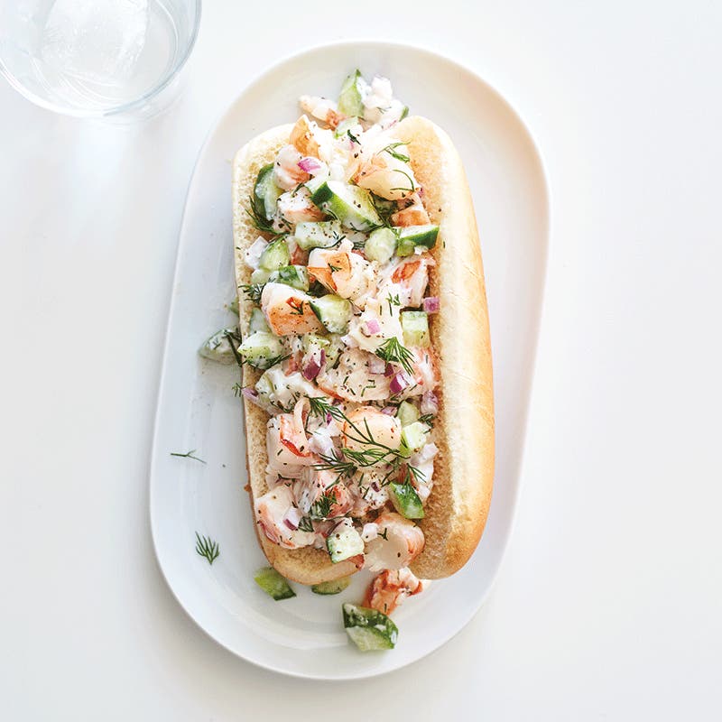 Prawn roll with cucumber and dill